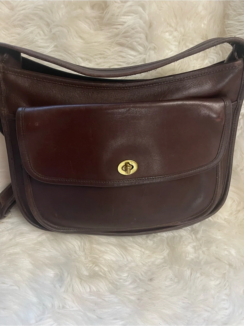 Vintage Coach Taft 9980 Dark Brown Crossbody/shoulder bag .